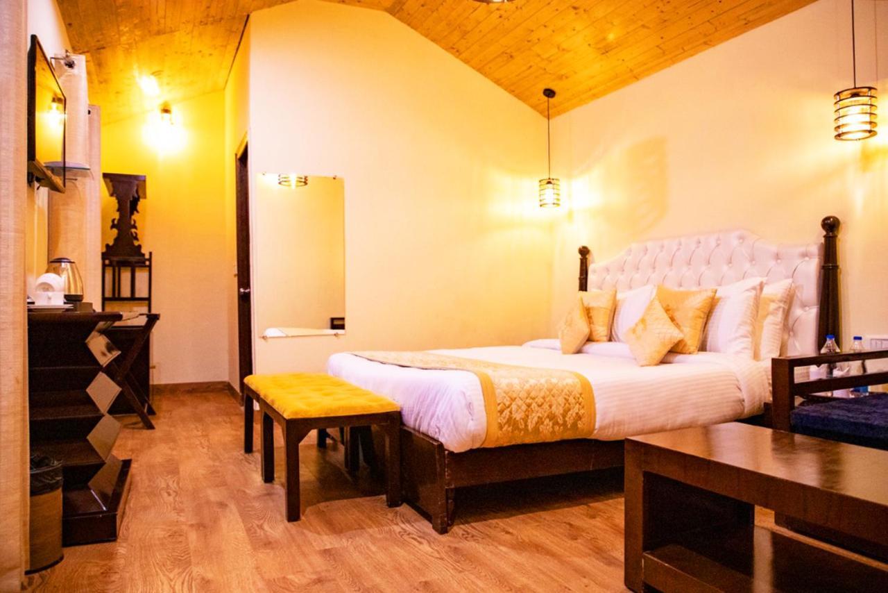 Aamod Resorts Dalhousie ! Luxury Cottage Resort Екстер'єр фото