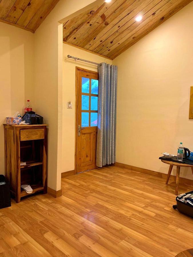 Aamod Resorts Dalhousie ! Luxury Cottage Resort Екстер'єр фото