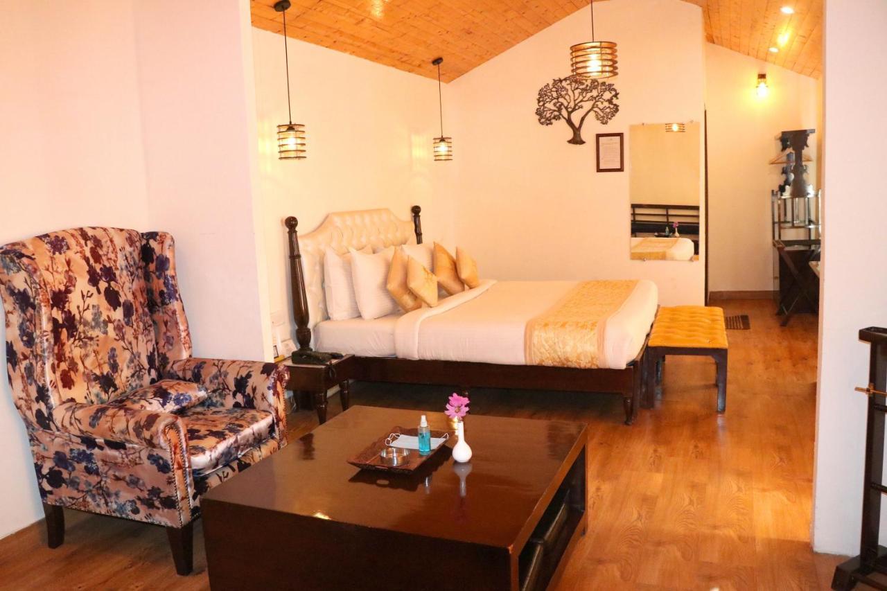 Aamod Resorts Dalhousie ! Luxury Cottage Resort Екстер'єр фото
