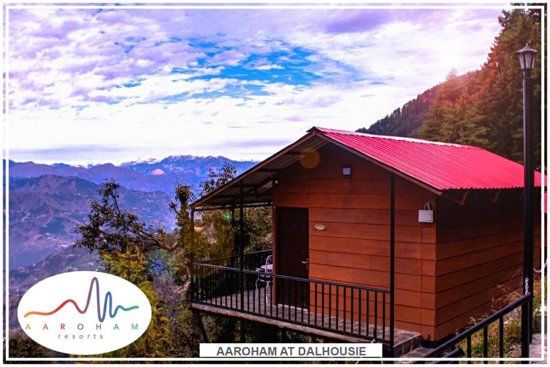 Aamod Resorts Dalhousie ! Luxury Cottage Resort Екстер'єр фото